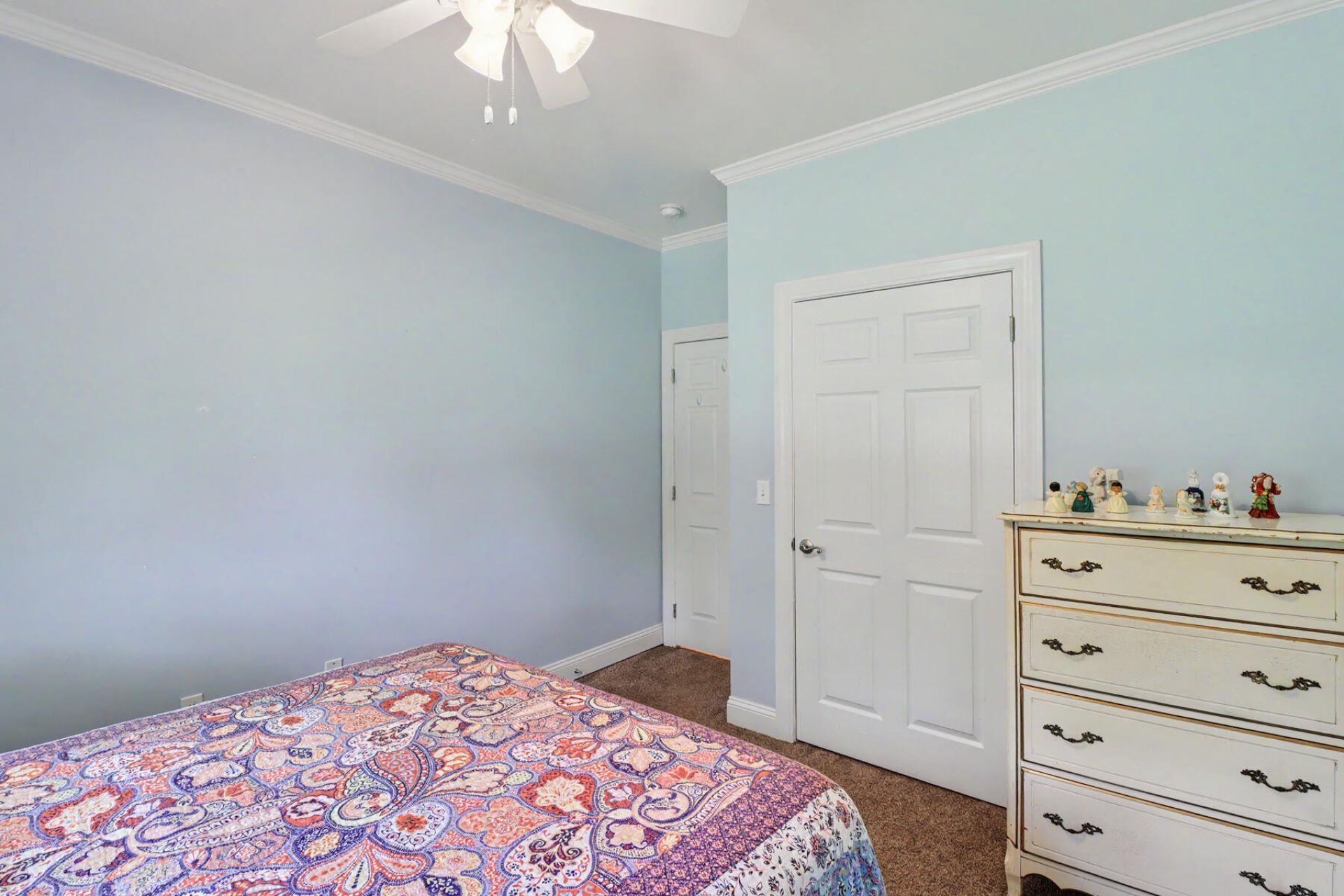 151 Poplar Creek Drive Photo 32