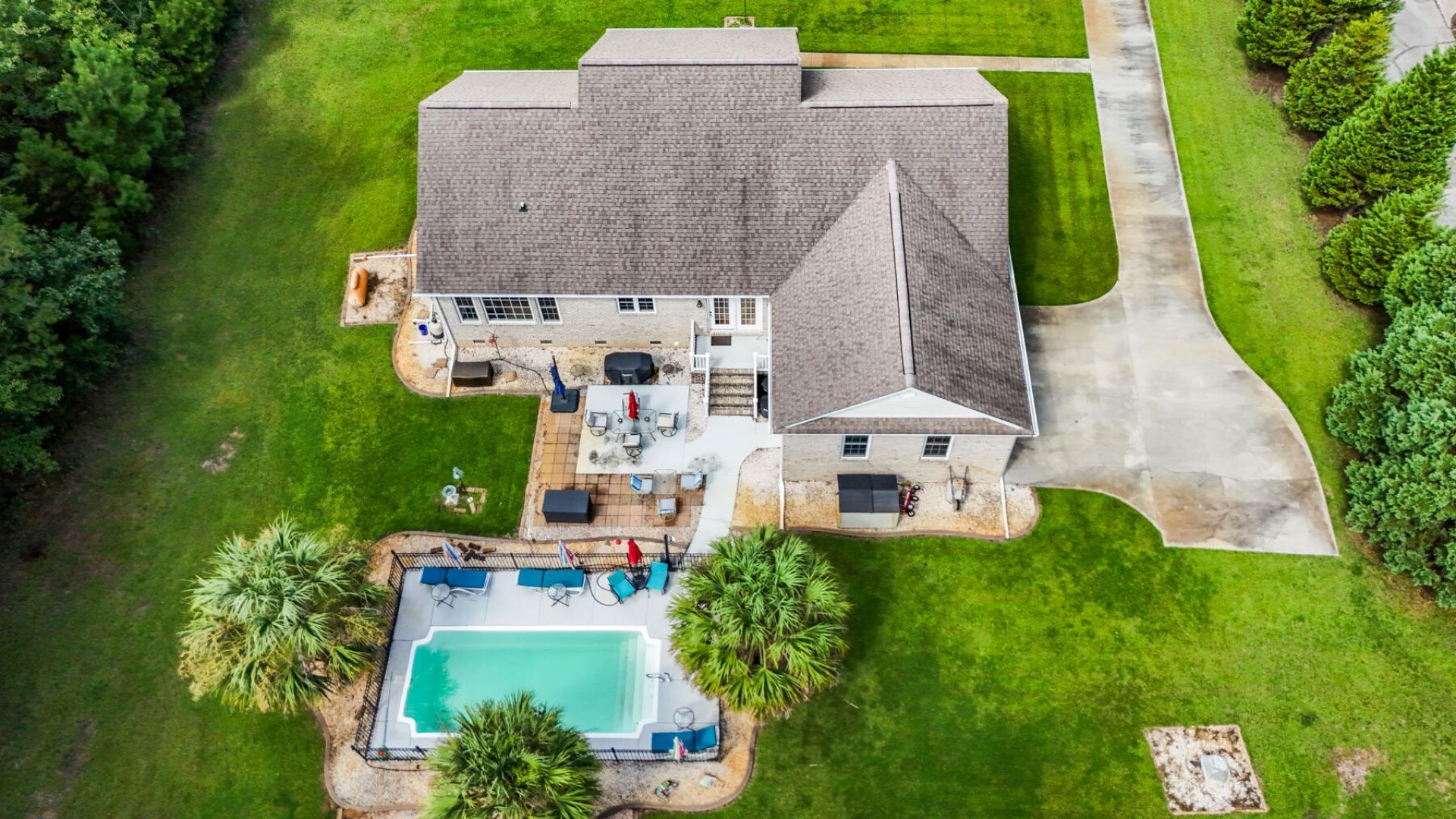 151 Poplar Creek Drive Photo 38