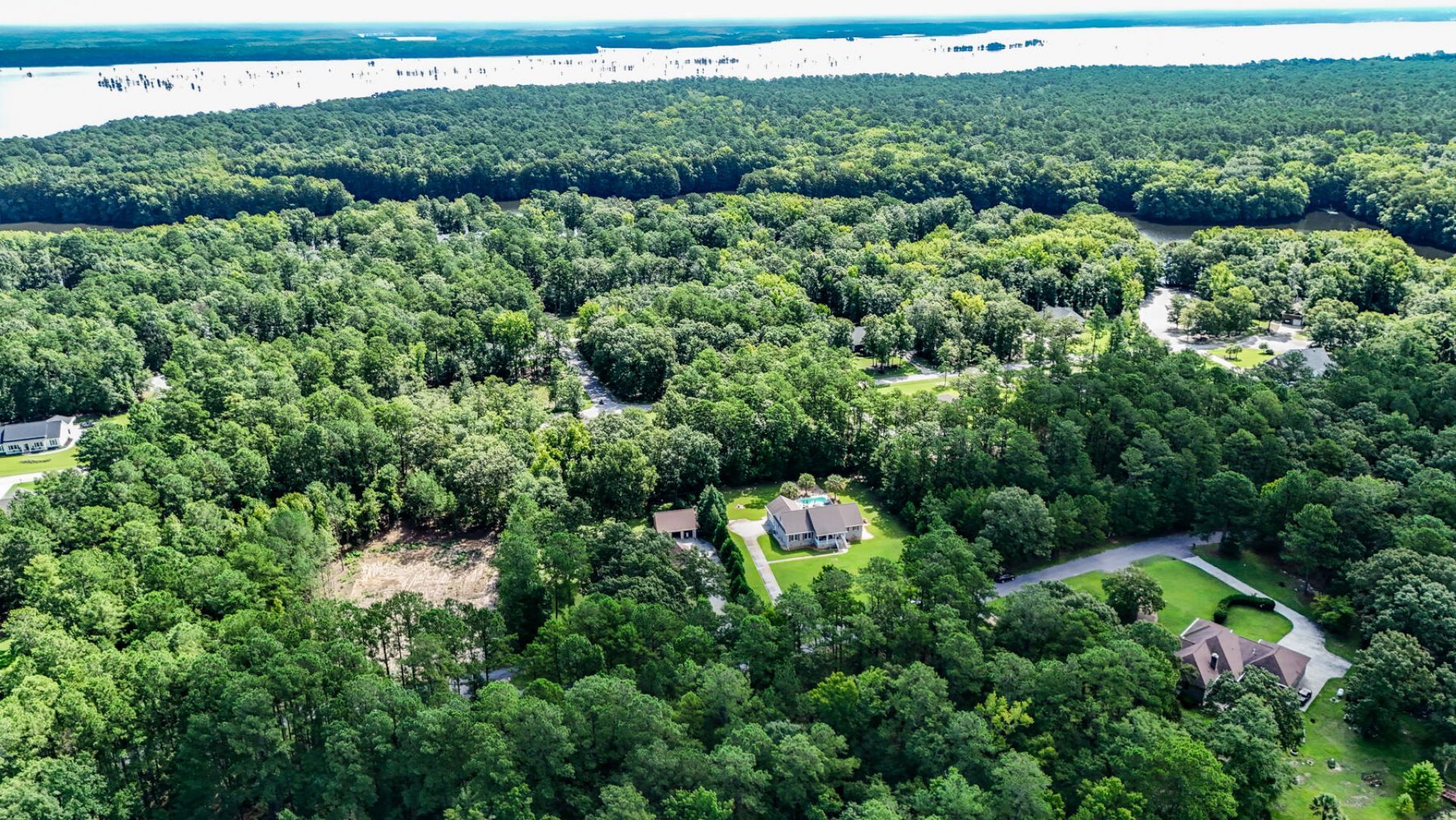 151 Poplar Creek Drive Photo 4