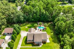 151 Poplar Creek Drive photo 4
