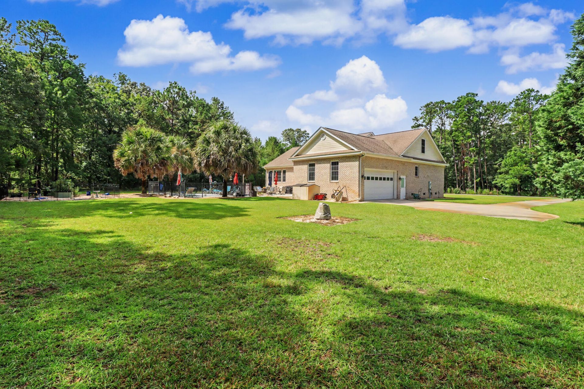 151 Poplar Creek Drive Photo 45