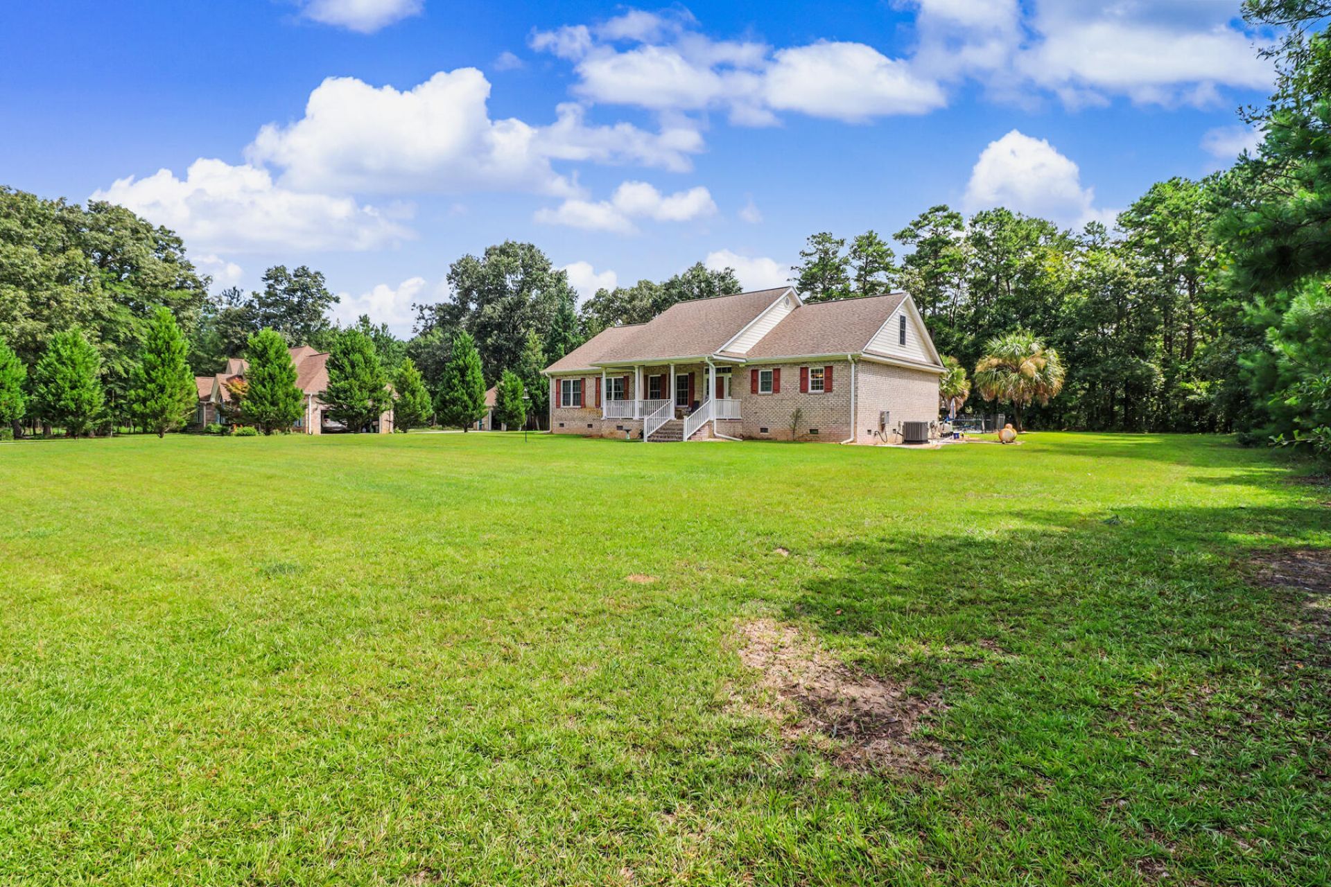 151 Poplar Creek Drive Photo 6