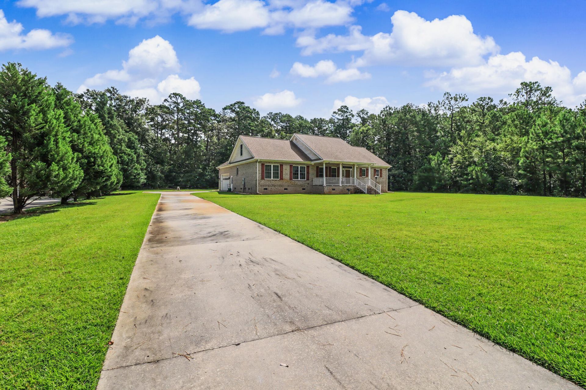 151 Poplar Creek Drive Photo 8