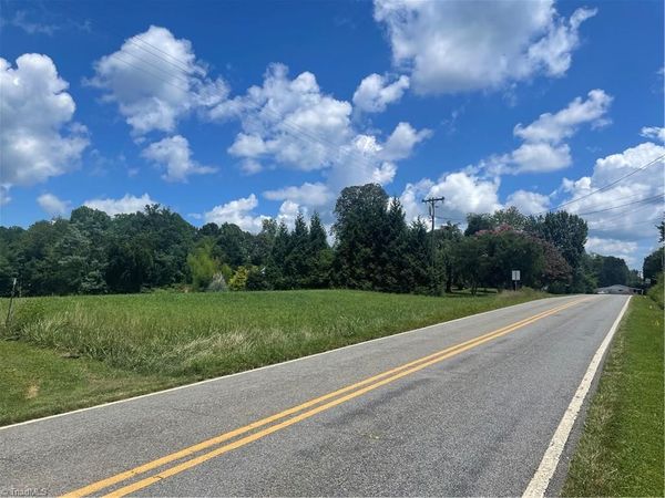 1213 Old Highway 21 , State Road, NC 28676