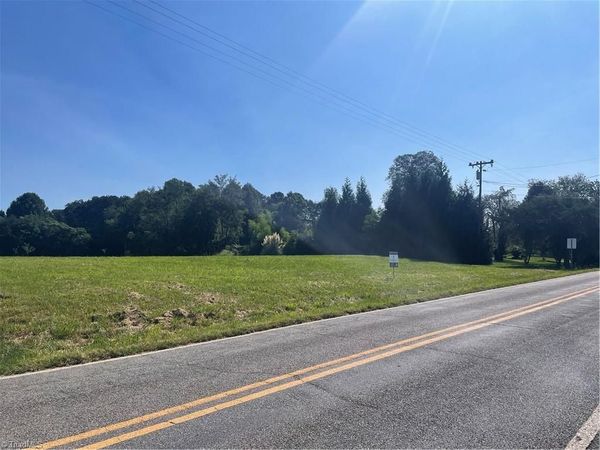 1213 Old Highway 21 , State Road, NC 28676