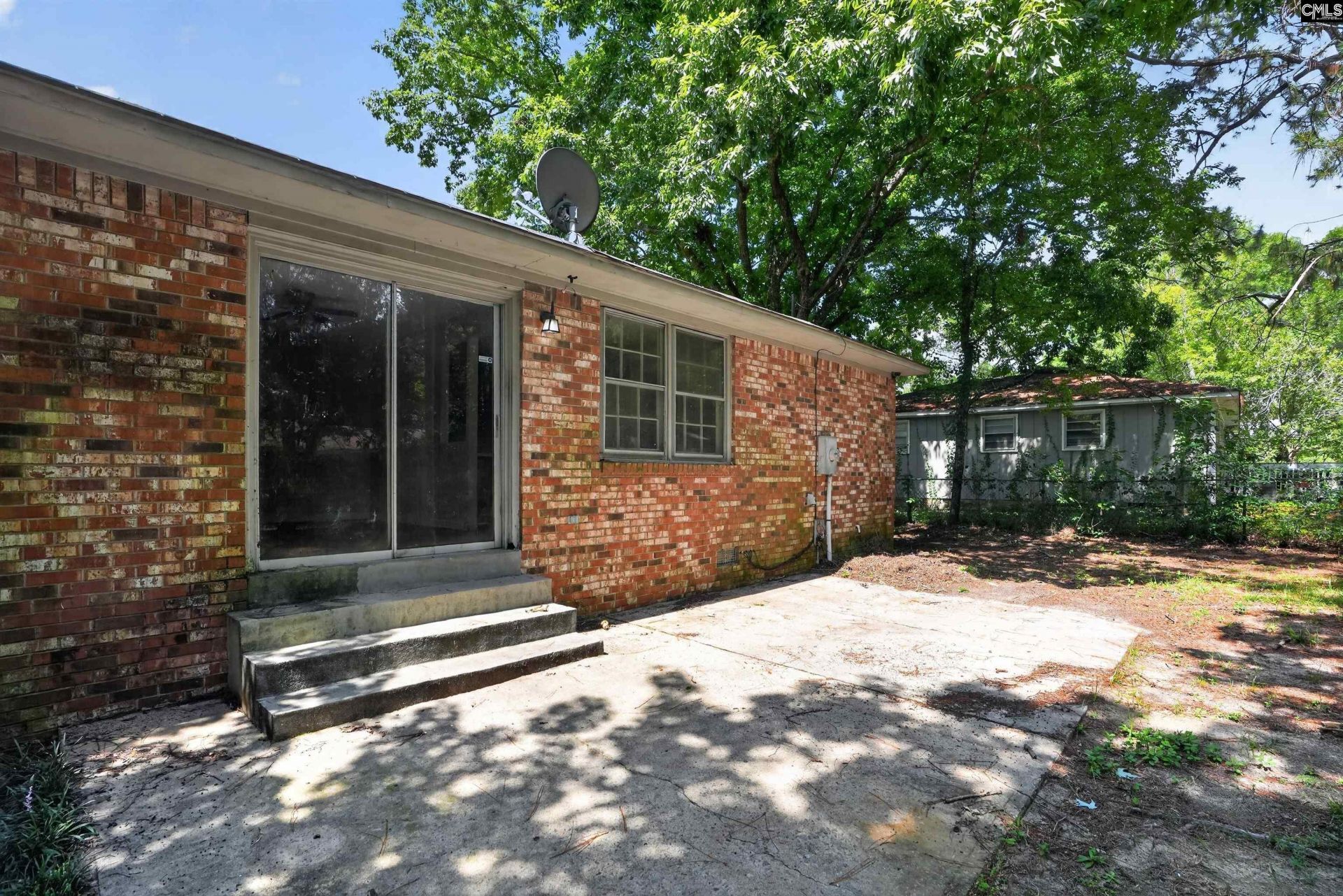 208 Bob White Avenue  Photo 4