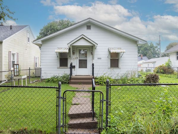 324 S Hazelwood Avenue , Davenport, IA 52802