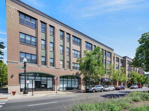 2510 W Irving Park Road, Unit 303, Chicago, IL 60618