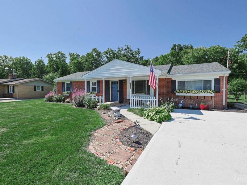 451 Blossom Lane, Union Twp, OH 45244 Photo 2