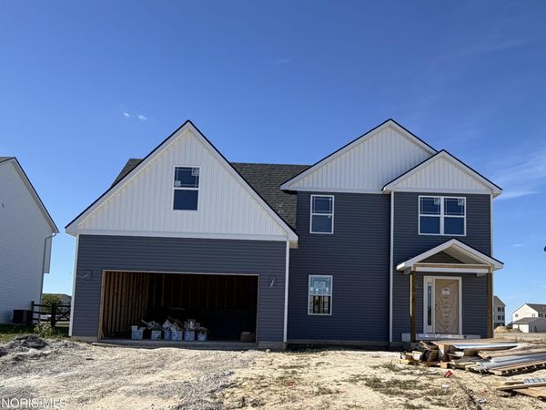 1410 Thomas Lane, Waterville, OH 43566