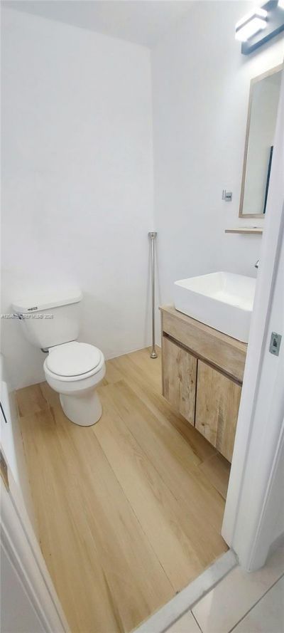 200 NE 12th Ave , Unit 3E, Hallandale Beach, FL 33009 Photo