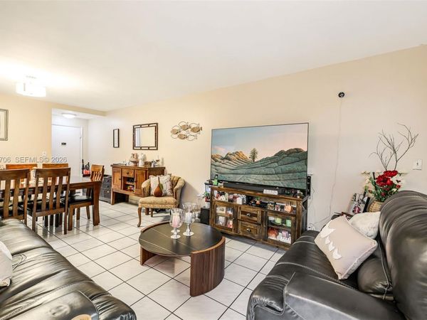 10245 NW 9th St Cir , Unit 102-9, Miami, FL 33172