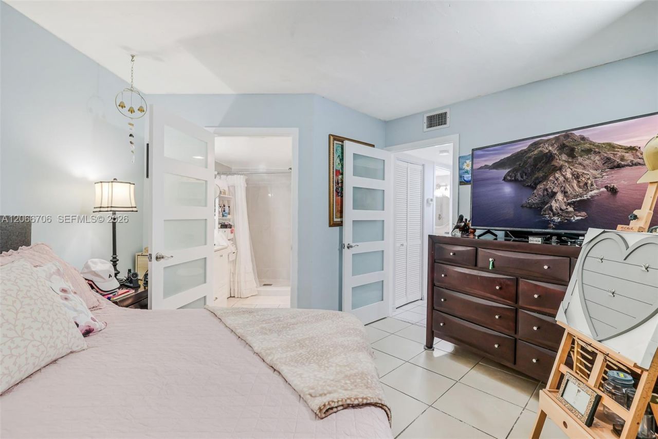 10245 NW 9th St Cir , Unit 102-9, Miami, FL 33172 Photo