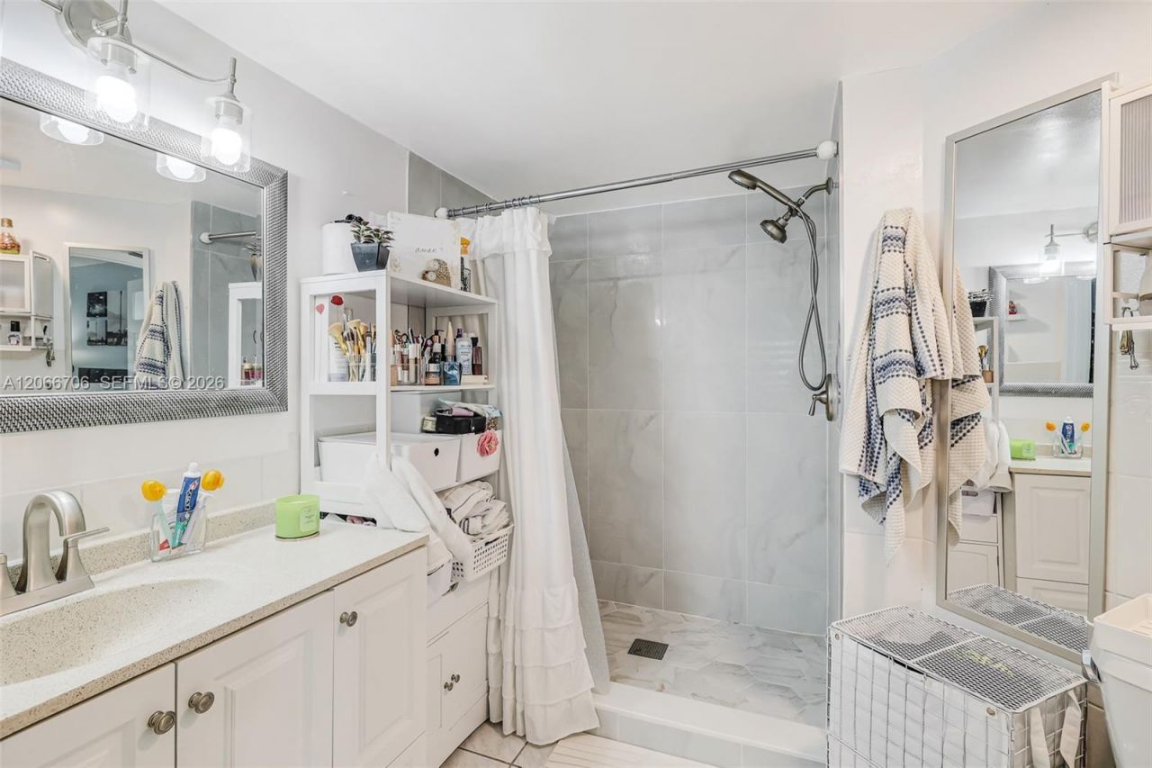 10245 NW 9th St Cir , Unit 102-9, Miami, FL 33172 Photo