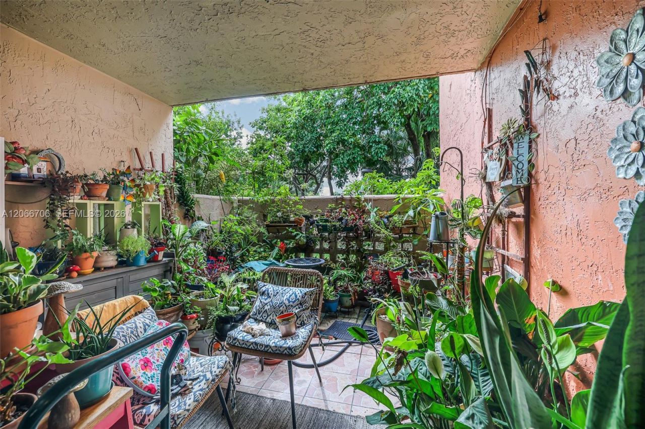 10245 NW 9th St Cir , Unit 102-9, Miami, FL 33172 Photo