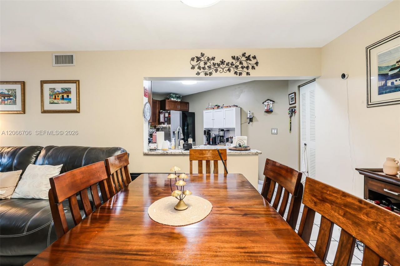 10245 NW 9th St Cir , Unit 102-9, Miami, FL 33172 Photo