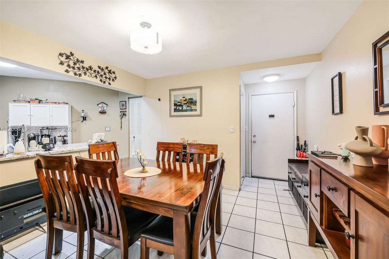 10245 NW 9th St Cir , Unit 102-9, Miami, FL 33172 Photo