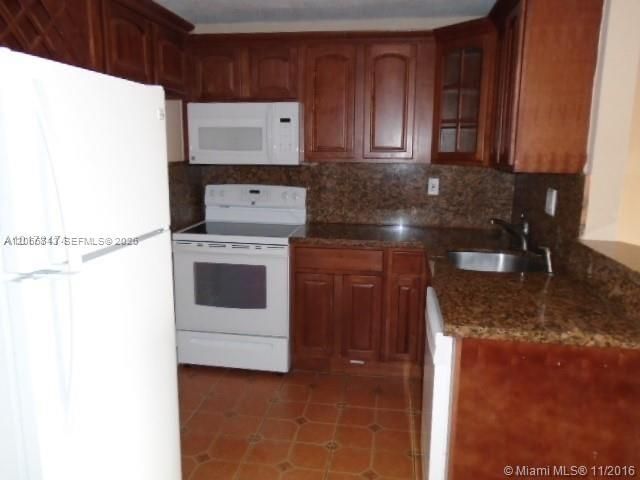 9143 SW 77th Ave, Unit B304, Miami, FL 33156 Photo