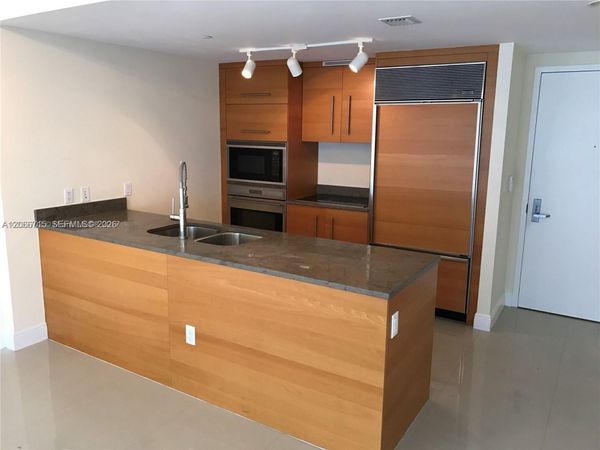 475 Brickell Ave , Unit 2511, Miami, FL 33131
