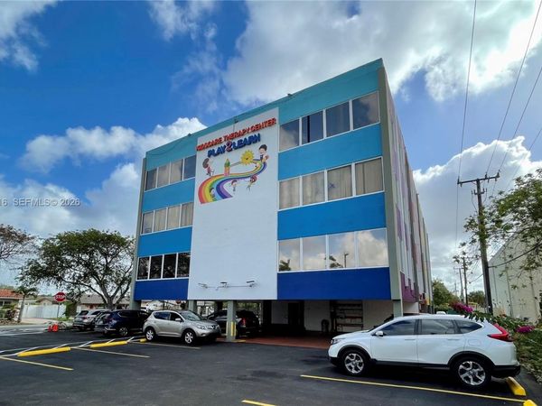 1140 W 50th St , Hialeah, FL 33012