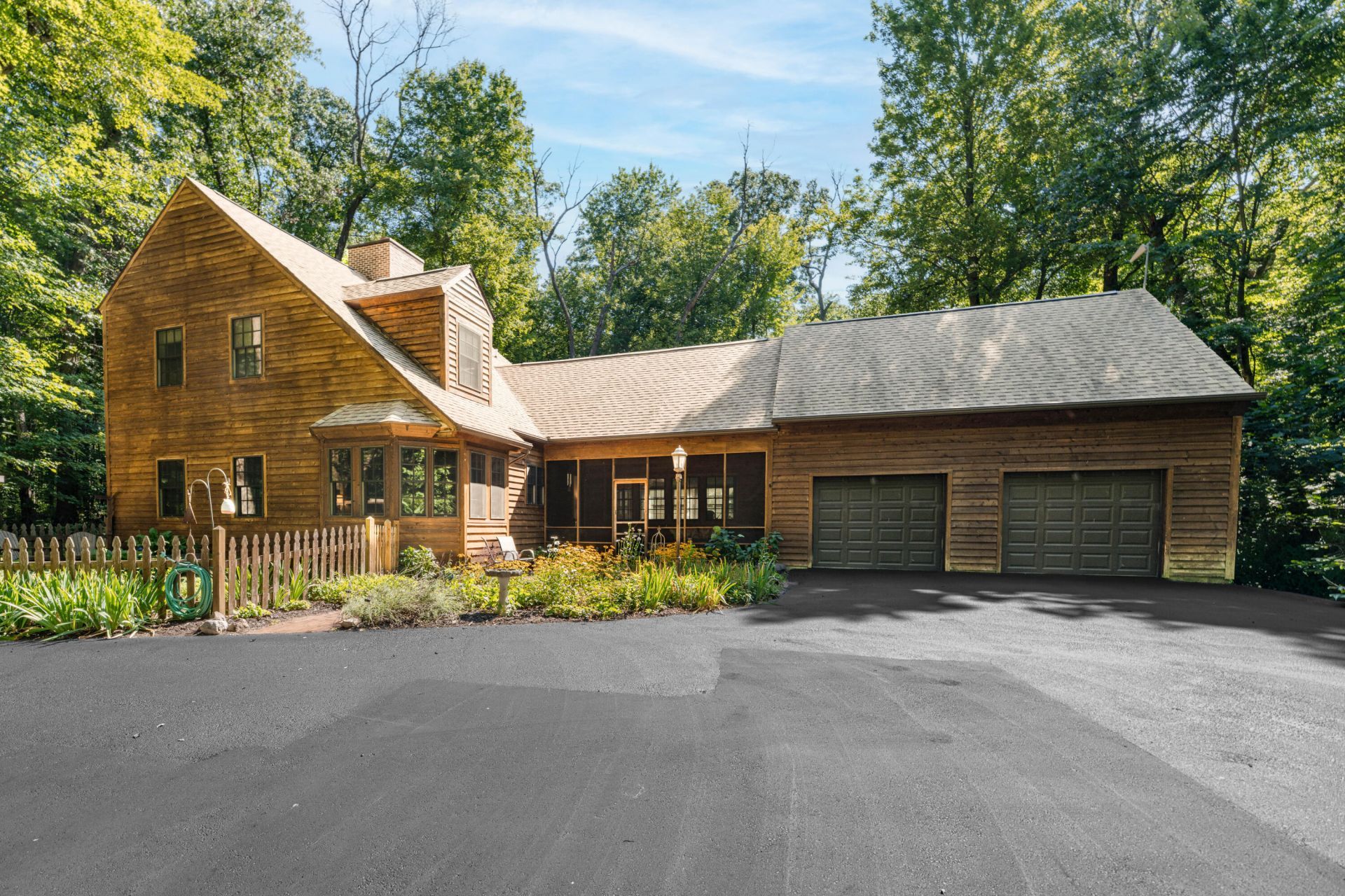 10121 W R Avenue, Mattawan, MI 49071 Main Photo