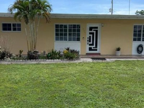 1836 Baythorne Road, West Palm Beach, FL 33415