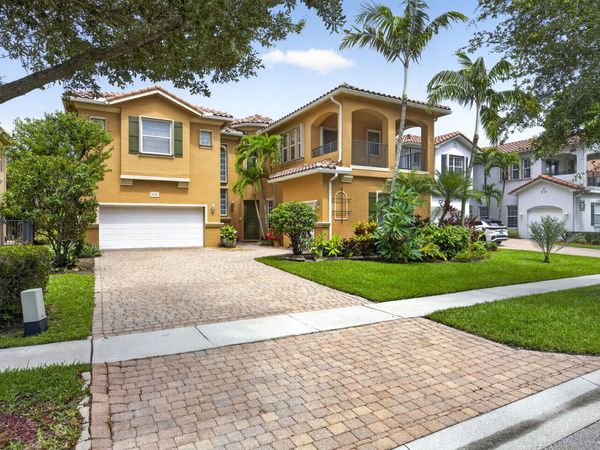 742 Cresta Circle, West Palm Beach, FL 33413