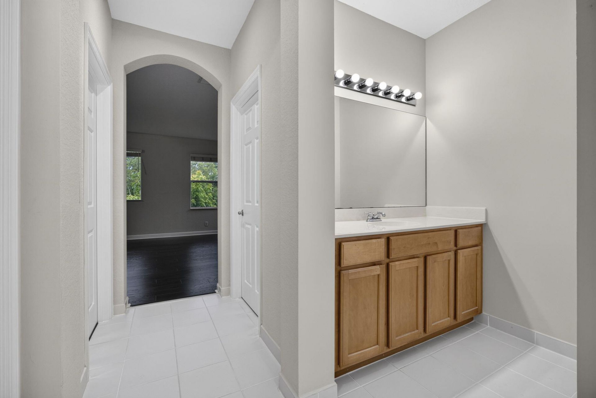 742 Cresta Circle, West Palm Beach, FL 33413 Photo