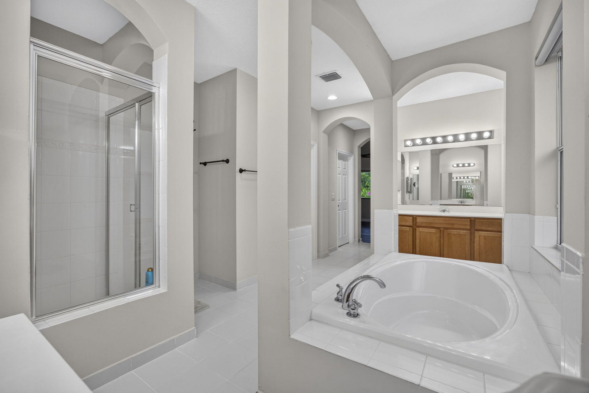 742 Cresta Circle, West Palm Beach, FL 33413 Photo