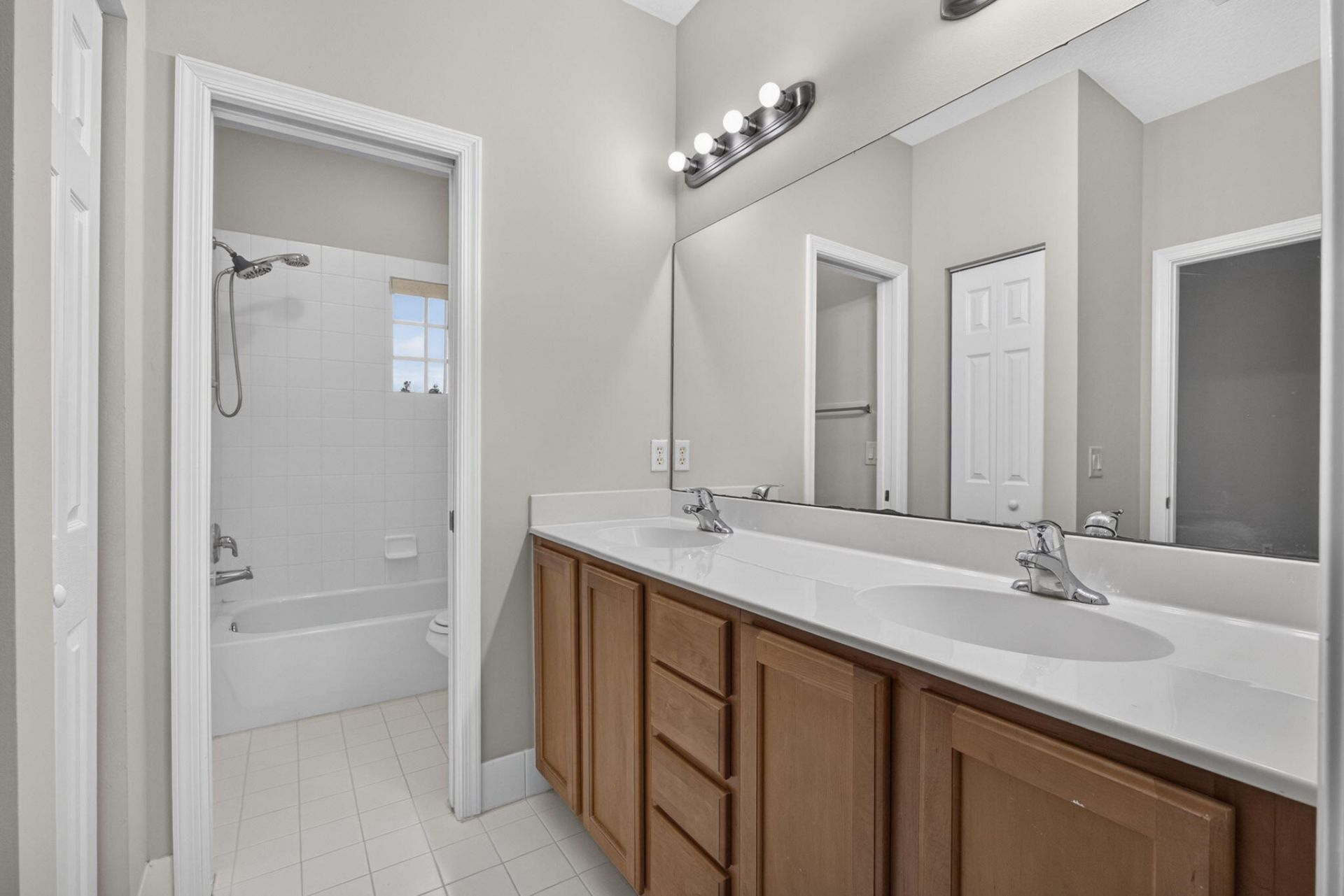 742 Cresta Circle, West Palm Beach, FL 33413 Photo