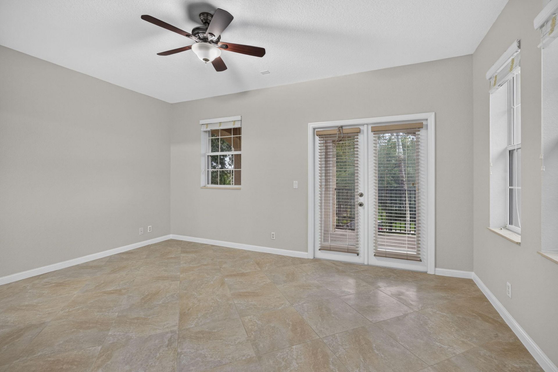742 Cresta Circle, West Palm Beach, FL 33413 Photo