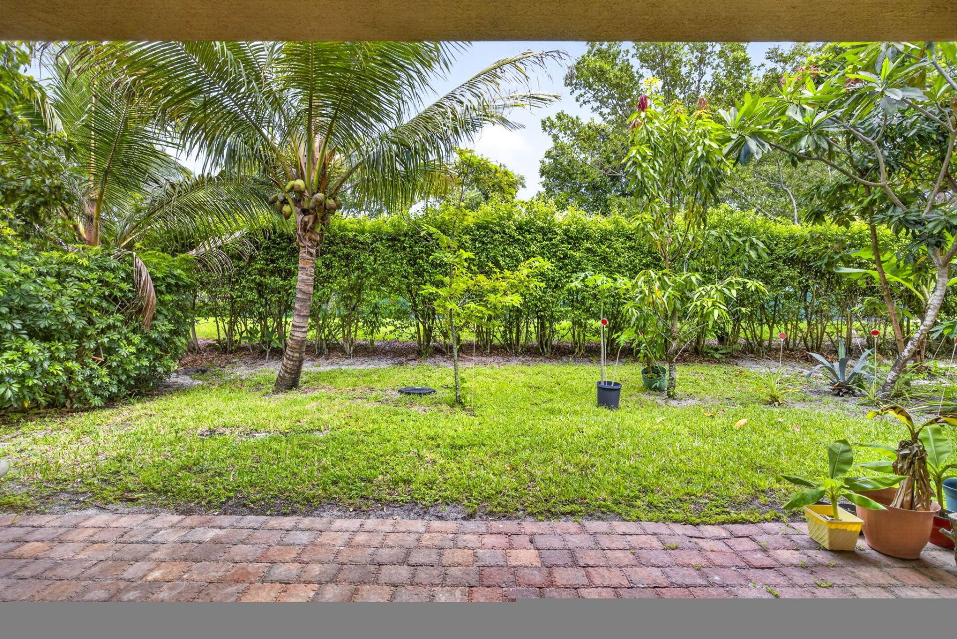 742 Cresta Circle, West Palm Beach, FL 33413 Photo