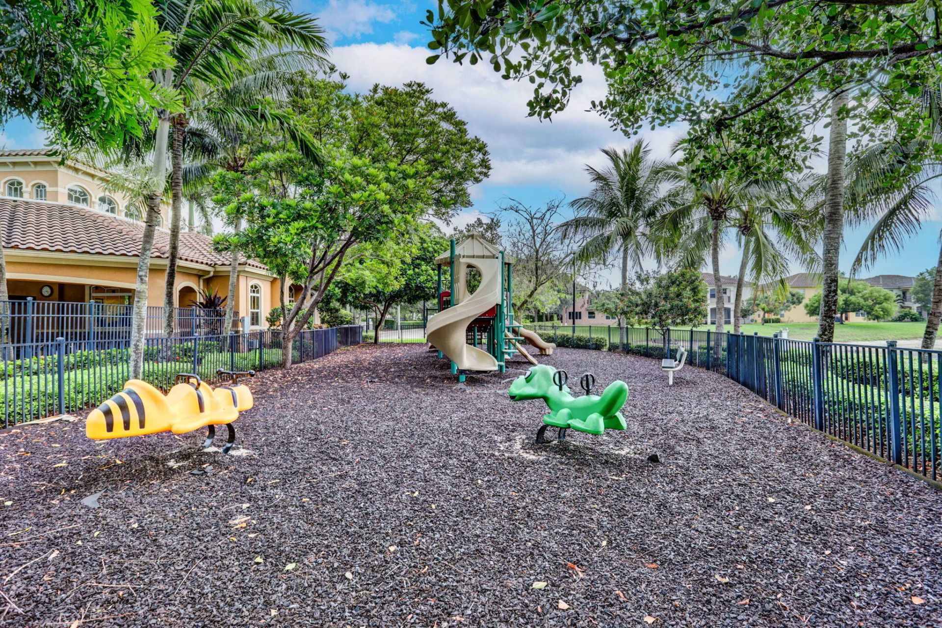 742 Cresta Circle, West Palm Beach, FL 33413 Photo