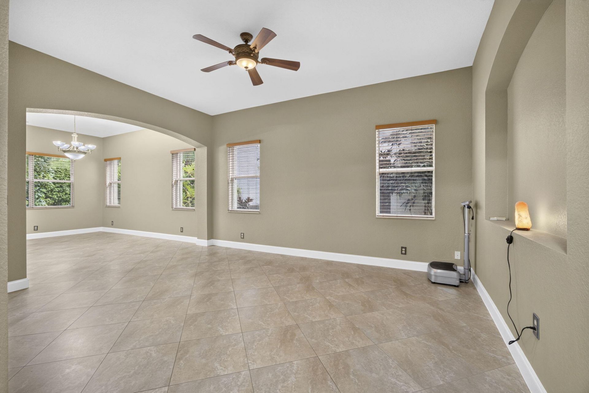 742 Cresta Circle, West Palm Beach, FL 33413 Photo