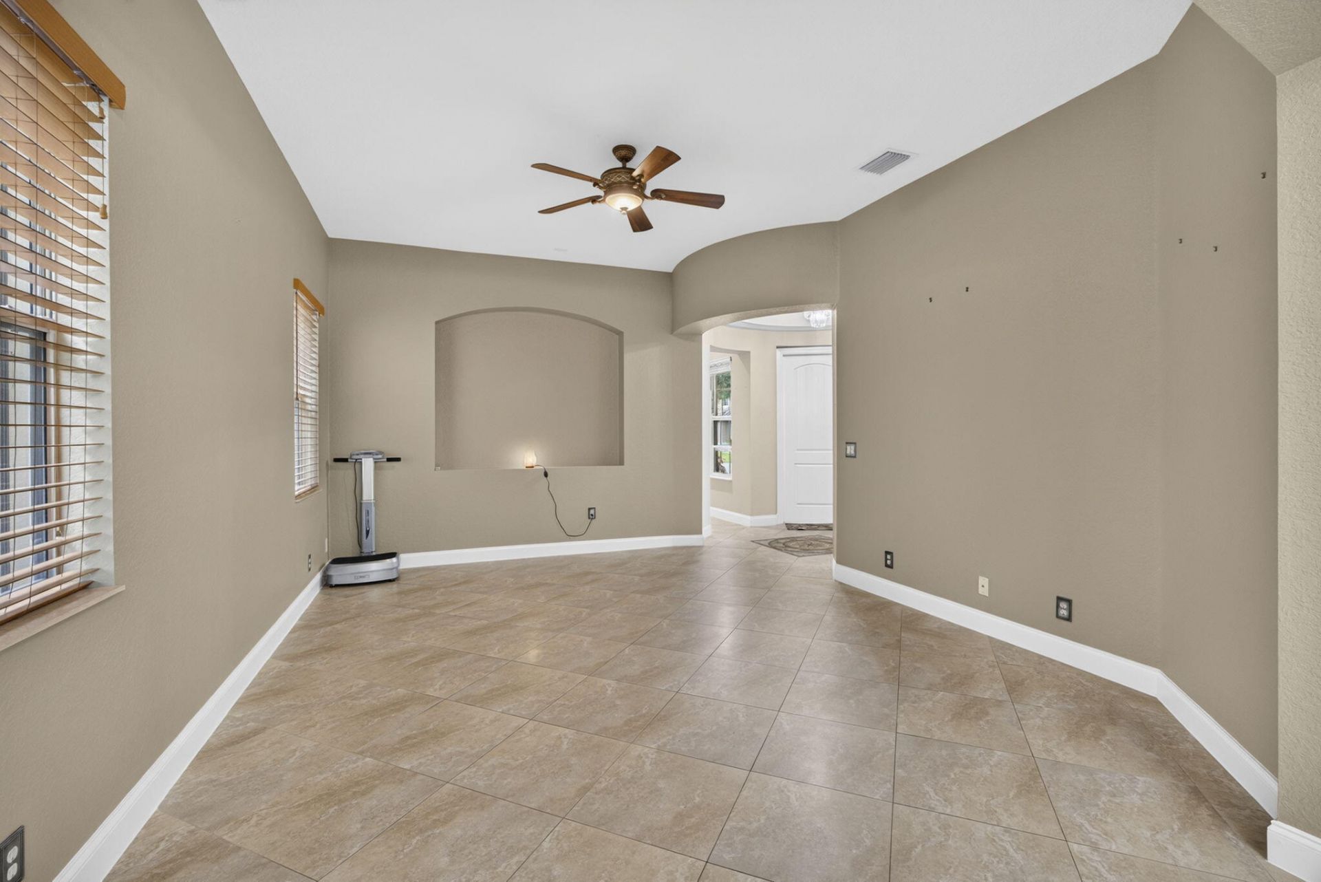742 Cresta Circle, West Palm Beach, FL 33413 Photo