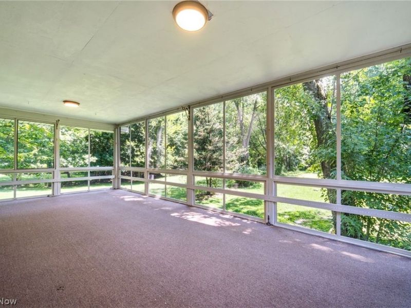 1097 Oak Tree Road, Akron, OH 44320 Photo 29