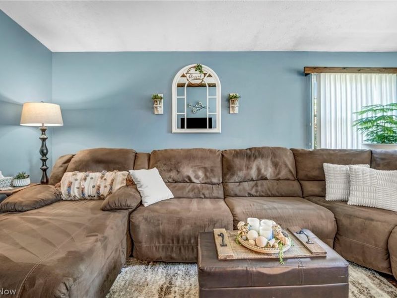 584 Stanley Road, Akron, OH 44312 Photo 6