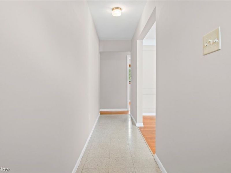 1488 Parkview Drive, Seven Hills, OH 44131 Photo 7