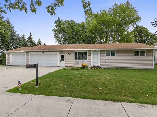 2420 MONROE STREET, New Holstein, WI 53061
