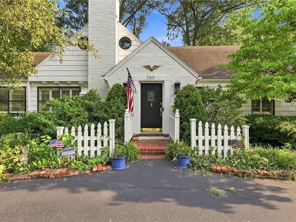2301 W 95th Street, Leawood, KS 66206