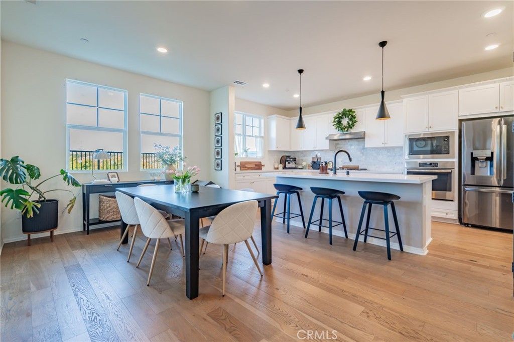 24185 Paseo Del Rancho, Valencia, CA 91354 Main Photo