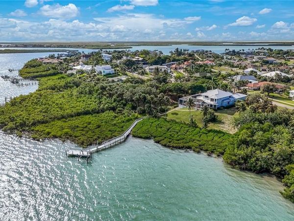 831 Caxambas DR , MARCO ISLAND, FL 34145