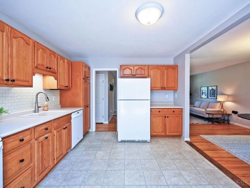 6040 Seiler Drive, Cincinnati, OH 45239 Photo 16
