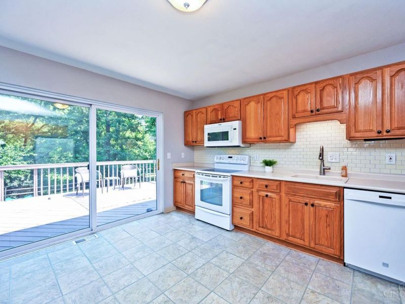 6040 Seiler Drive, Cincinnati, OH 45239 Photo 17