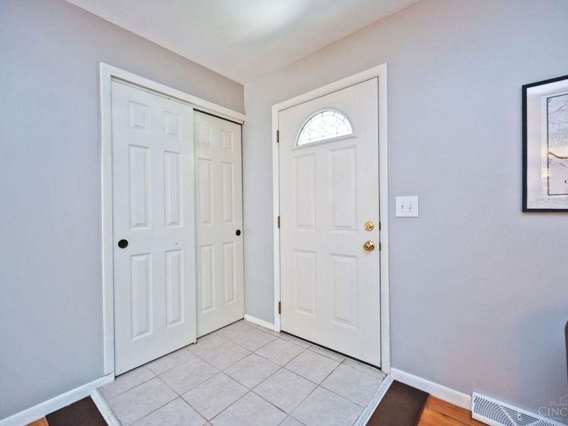 6040 Seiler Drive, Cincinnati, OH 45239 Photo 6