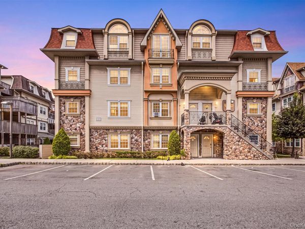 16 Elm Street , Unit 301, Spring Valley, NY 10977
