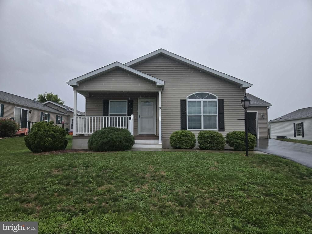 9 MILLARD DRIVE , ANNVILLE, PA 17003