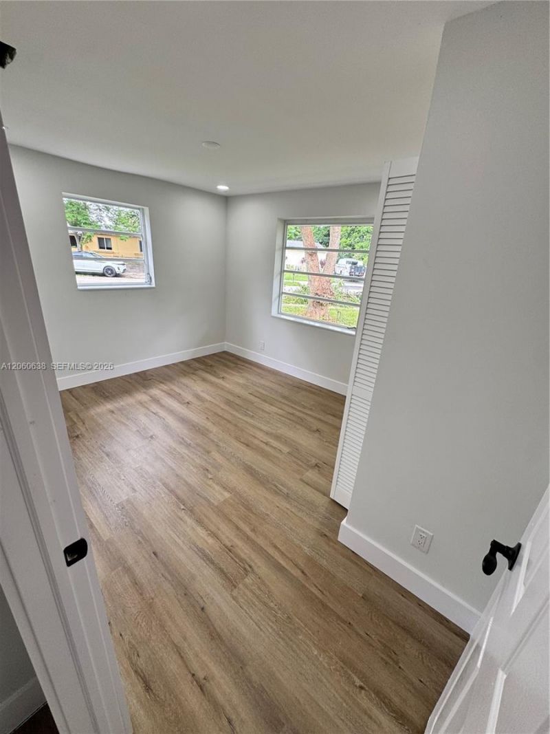 4715 SW 23rd St, Fort Lauderdale, FL 33317 Photo