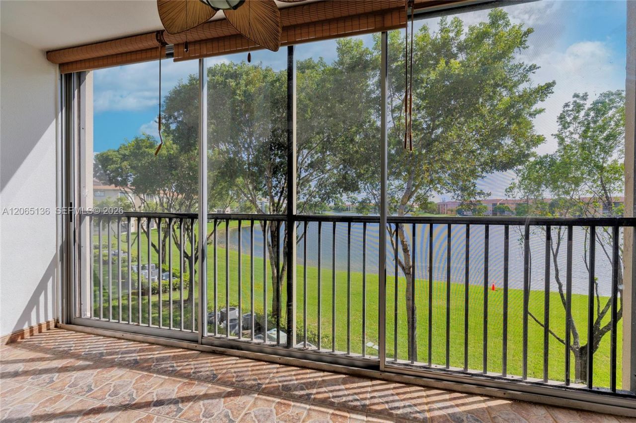 550 SW 138th Ave , Unit 309K, Pembroke Pines, FL 33027 Photo