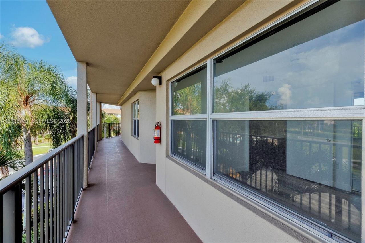 550 SW 138th Ave , Unit 309K, Pembroke Pines, FL 33027 Photo